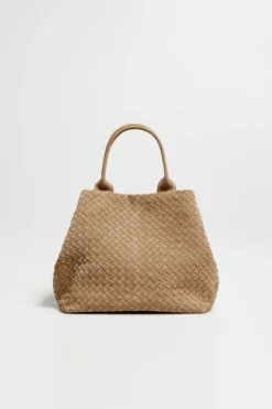 Beżowa torba shopper z plecionej skóry