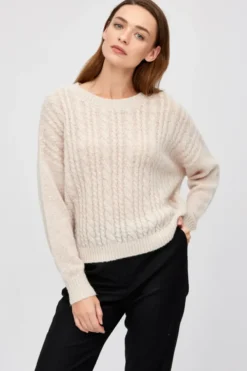 Beżowy sweter z wełną alpaki