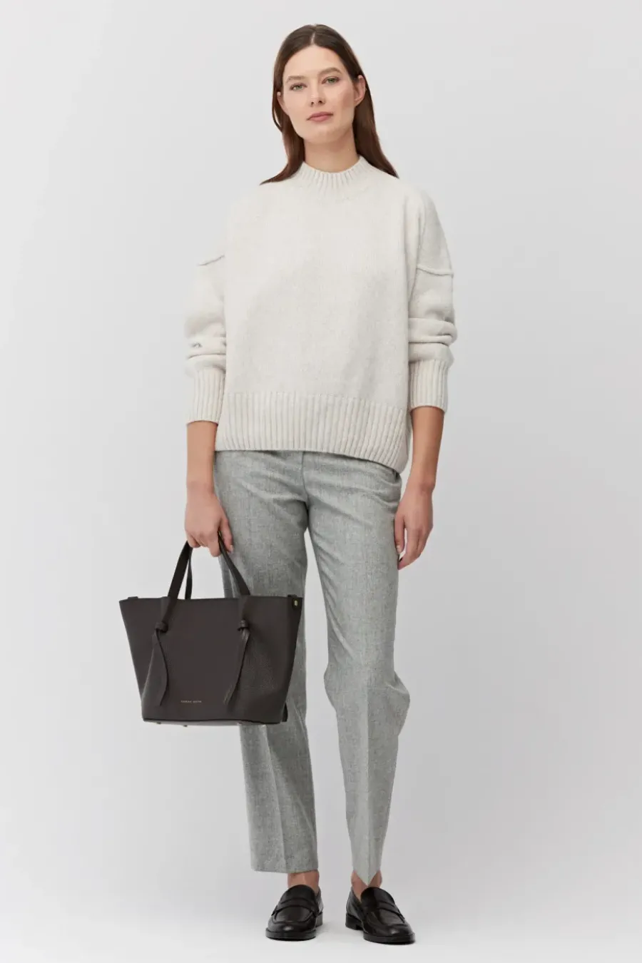 Beżowy sweter z wełną merynosową i bawełną