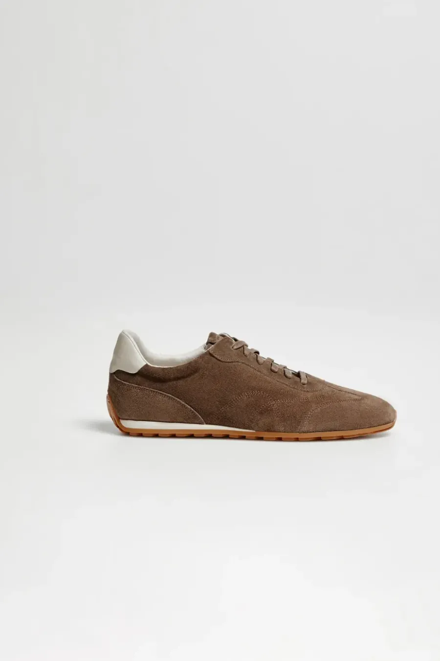 Brązowe retro sneakersy ze skóry zamszowej