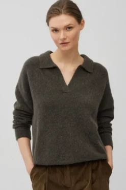 Brązowy sweter polo z wełną alpaki