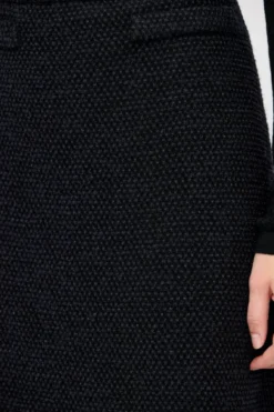 Czarna mini spódnica z wełną