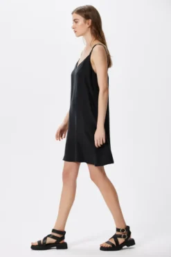 Czarna sukienka mini