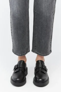 Czarne monk shoes