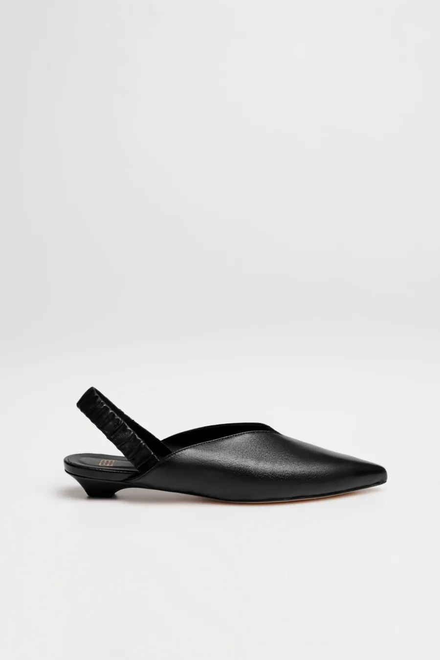 Czarne skórzane buty sling back