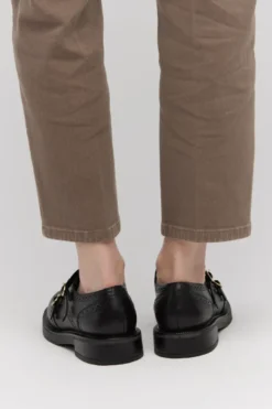 Czarne skórzane buty z klamrami