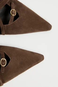 Czekoladowe buty slingback z zamszowej skóry