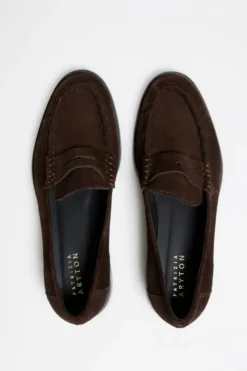 Czekoladowe loafersy ze skóry zamszowej