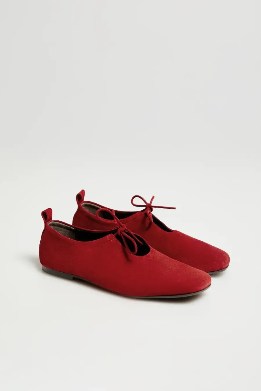Czerwone baleriny z zamszu