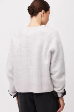 Kaszmirowy sweter w kratę