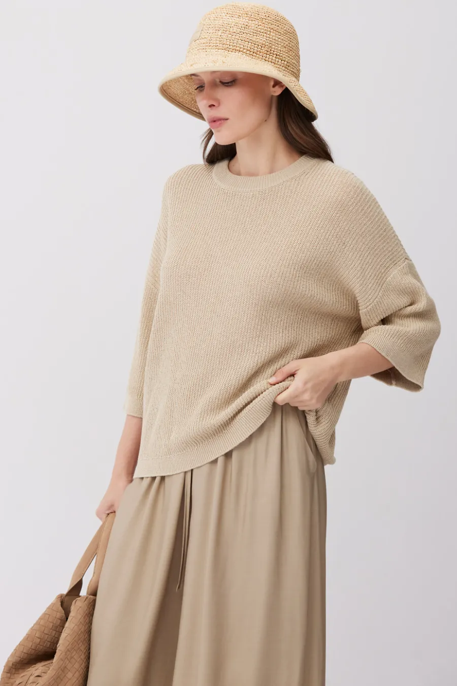 Luźny beżowy sweter z bawełną i lnem
