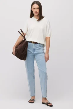 Wełniana bluzka off white z krótkim rękawem