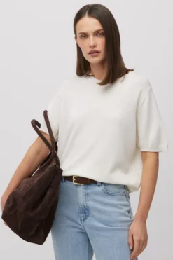 Wełniana bluzka off white z krótkim rękawem